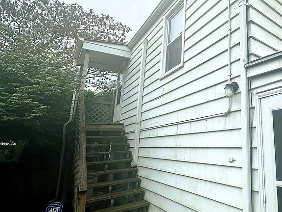 2nd image of 2017 Colorado Ave #2