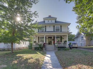 1513 S Main St, Carthage, MO 64836