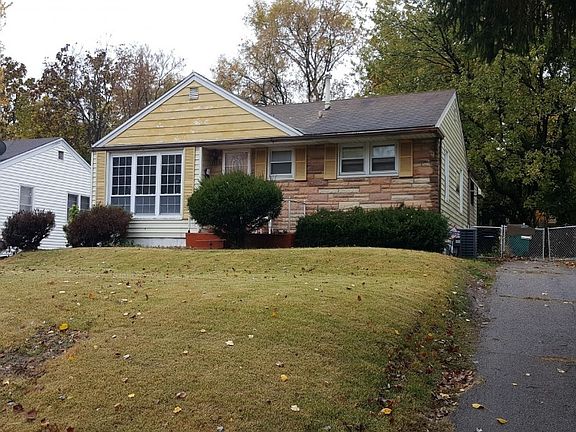 2nd image of 1835 Engelholm Ave