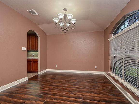 3rd image of 32419 Golden Oak Park Ln