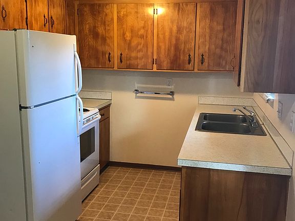 5th image of 300 E 6th Ave APT 15