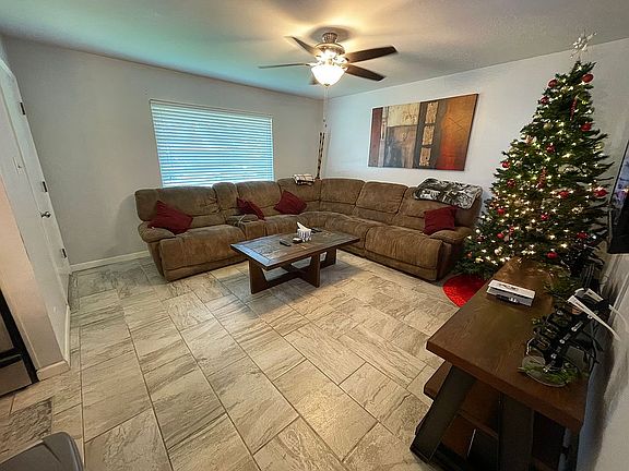4th image of 8702 Brookfield Dr