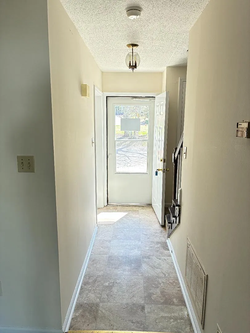 2504 St. Christopher Circle - 2 — Photo 2