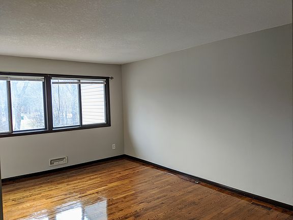 5th image of 13534 Everton Ave