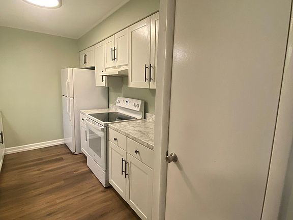 2nd image of 55 Brasilia Ct #55