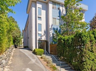 8732 Phinney Ave N APT 203, Seattle, WA 98103