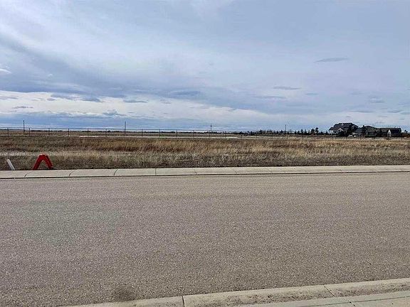 5th image of 344 Muirfield Cres