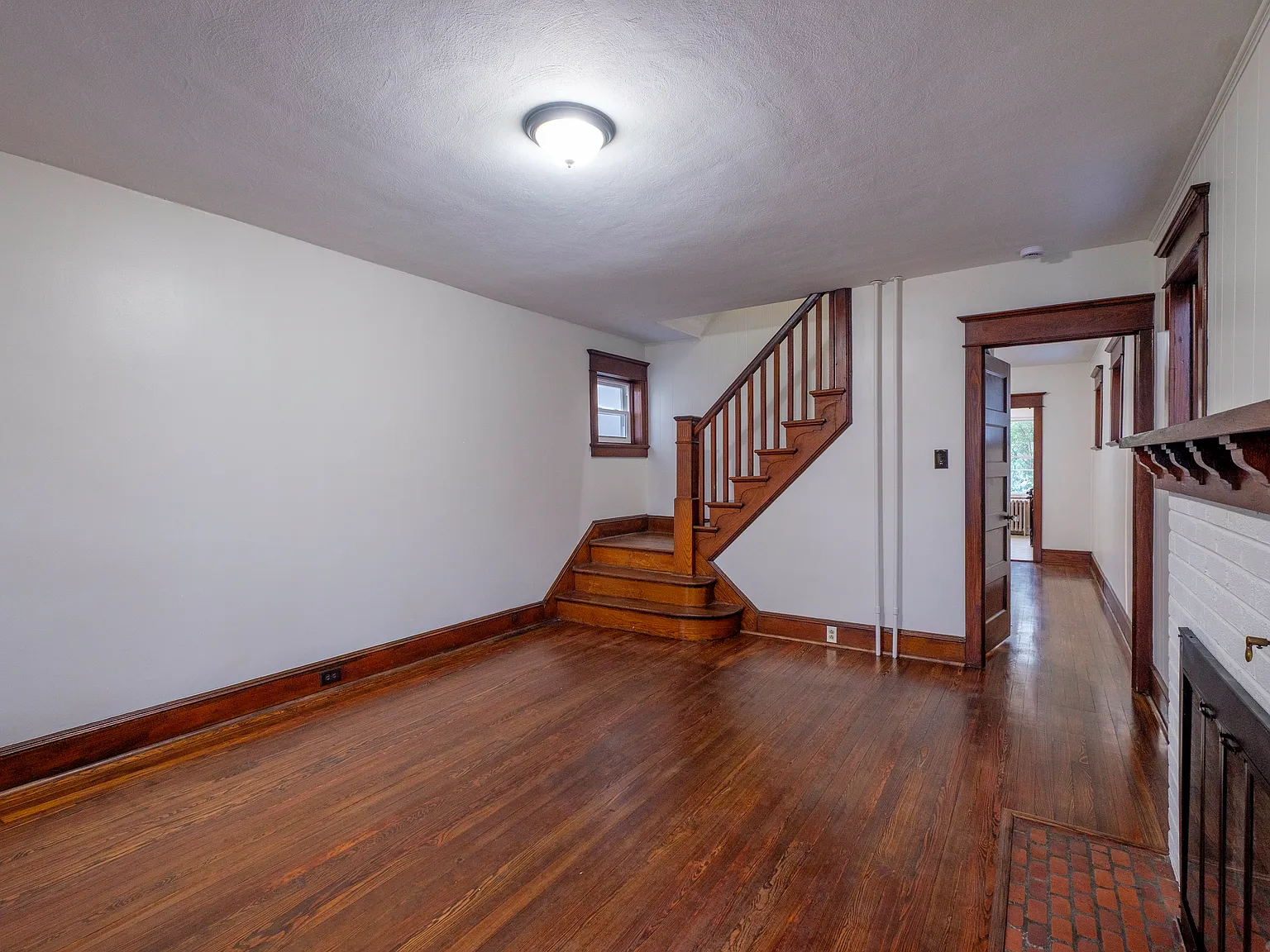 3 bed, 1584 sqft, $2,850 — Photo 3