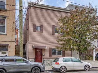 311 68th St, Guttenberg, NJ 07093