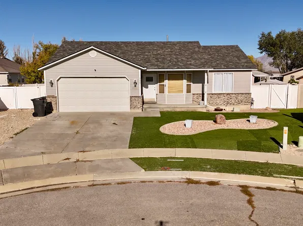 120 Sage Hill Cir, Grantsville, UT 84029