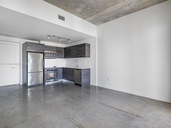 5th image of 151 SE 1st St APT 3503