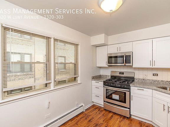 2nd image of 1320 W Lunt Ave APT 303