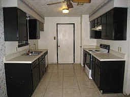 3rd image of 222 Oxford Dr