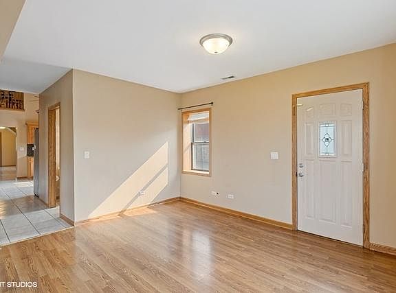 5th image of 6530 W 91st St