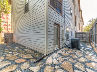 927 W 22nd St UNIT E, Houston, TX 77008