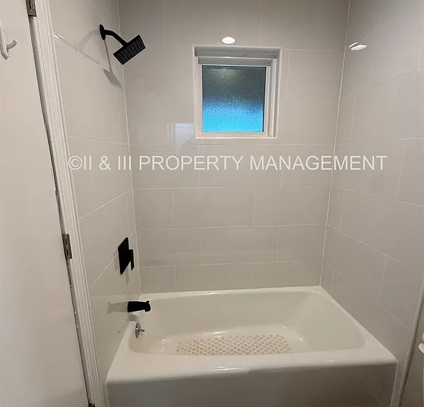 4715 Fontana St — Photo 12