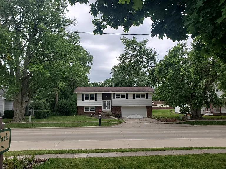 313 W Church St — Photo 10