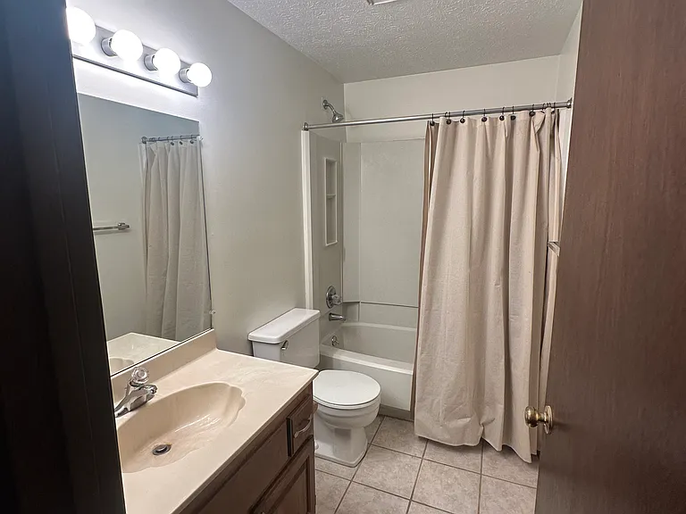 1951 Tennyson Ave NE #1951 — Photo 10