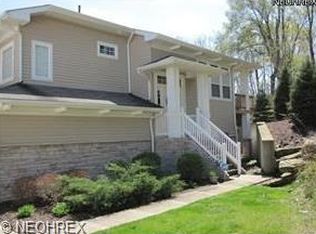 154 Copperstone Ct, Seven Hills, OH
