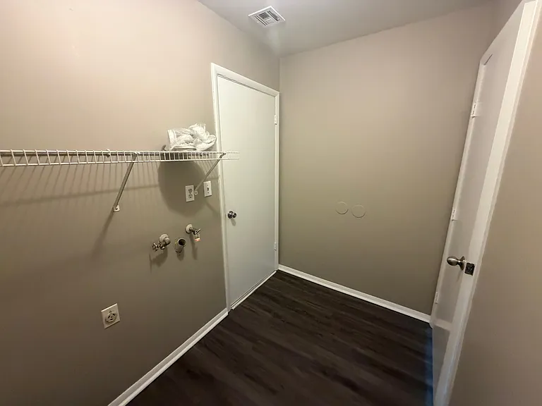 4919 S Oswego Ave — Photo 13