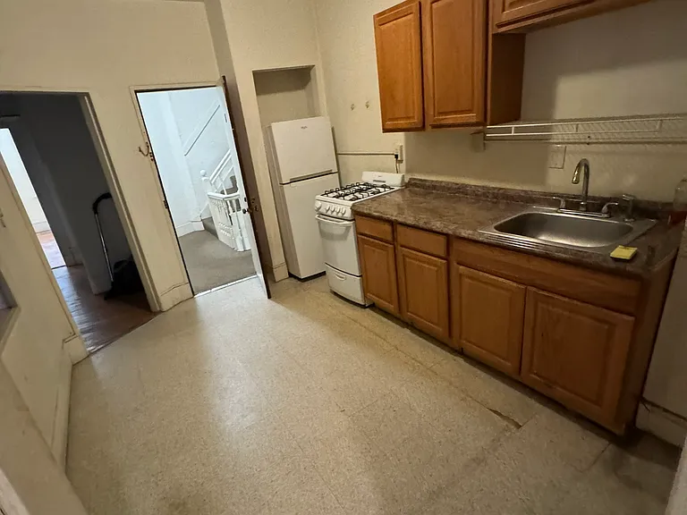 9 Myrtle St #3 — Photo 4