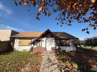 1021 12th Ave, Delano, CA 93215