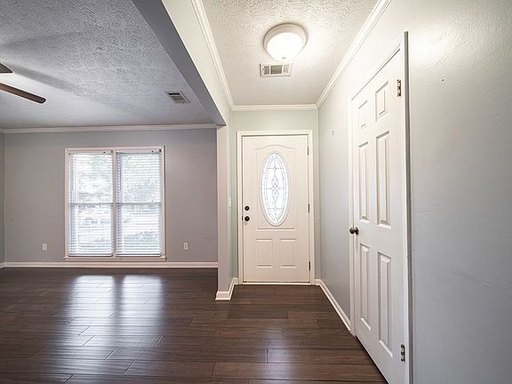 5th image of 6233 Ashwood Dr