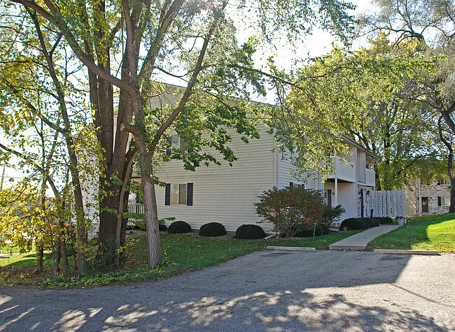 717 Milwaukee Ave — Photo 10