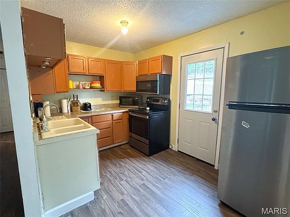 3rd image of 1545 Spring Cove Rd