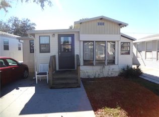 39252 Homecrest Dr, Zephyrhills, FL 33542