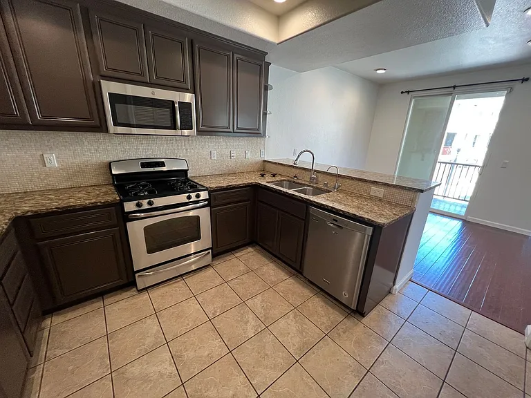 1141 Rock Ave — Photo 15