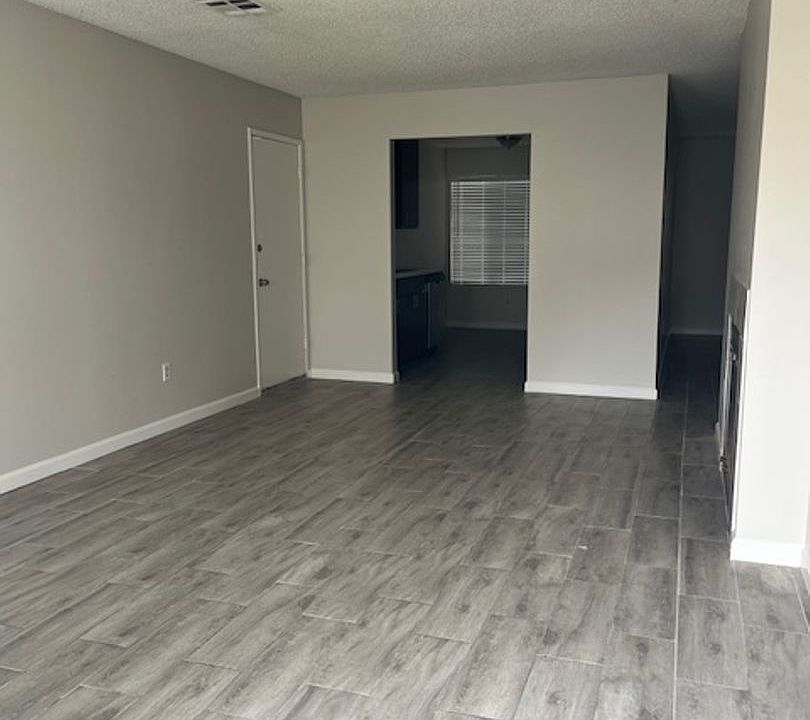 1st image of 9401 Thistlewood Ct Unit A-c