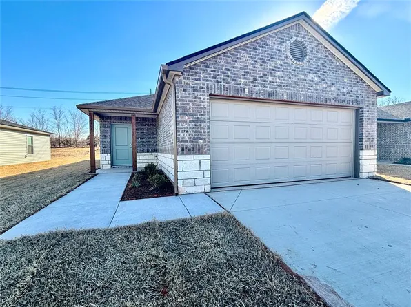 12104 SW 36th St, Mustang, OK 73064