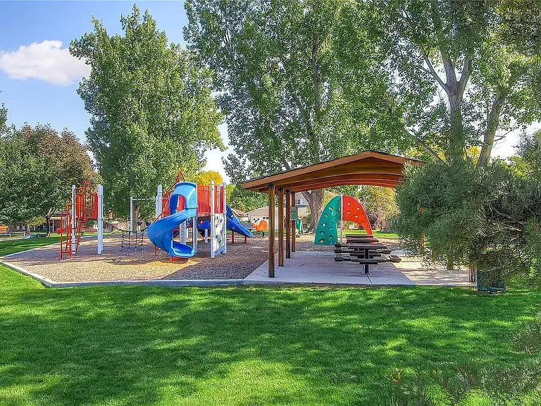 6095 S Lima St — Photo 18