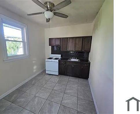 123 W Loudon St — Photo 5