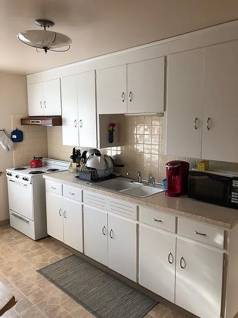 27 Forrestal Ln #2