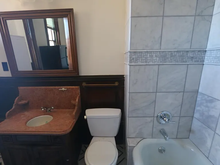 1733 Spring Garden St #3F — Photo 27