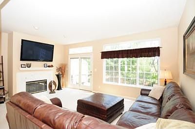 4th image of 997 Oakmont Ct