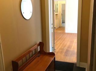 945 W Belle Plaine Ave APT 1R, Chicago, IL 60613