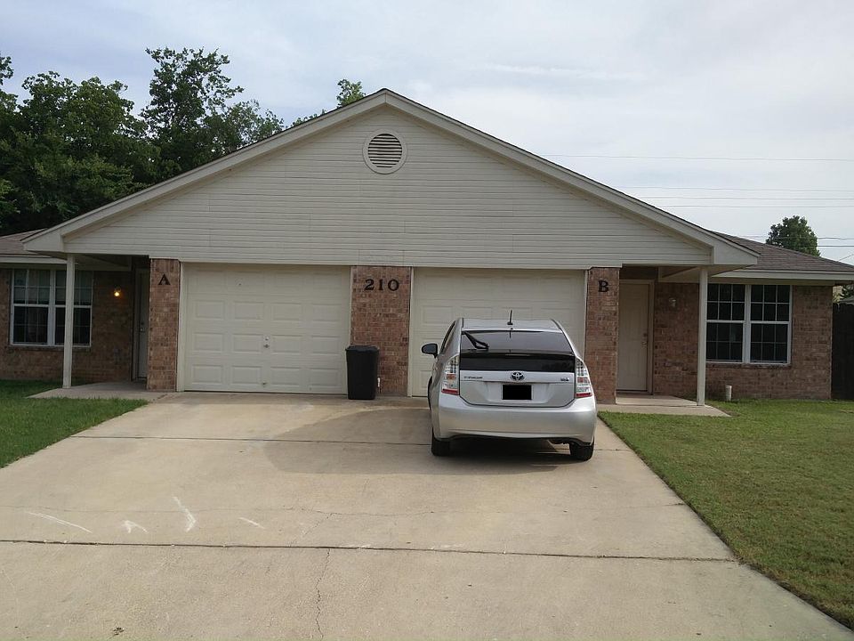 1st image of 210 Elbert Ln #A