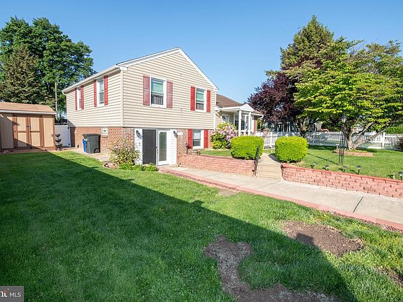 4th image of 3828 Chalfont Dr