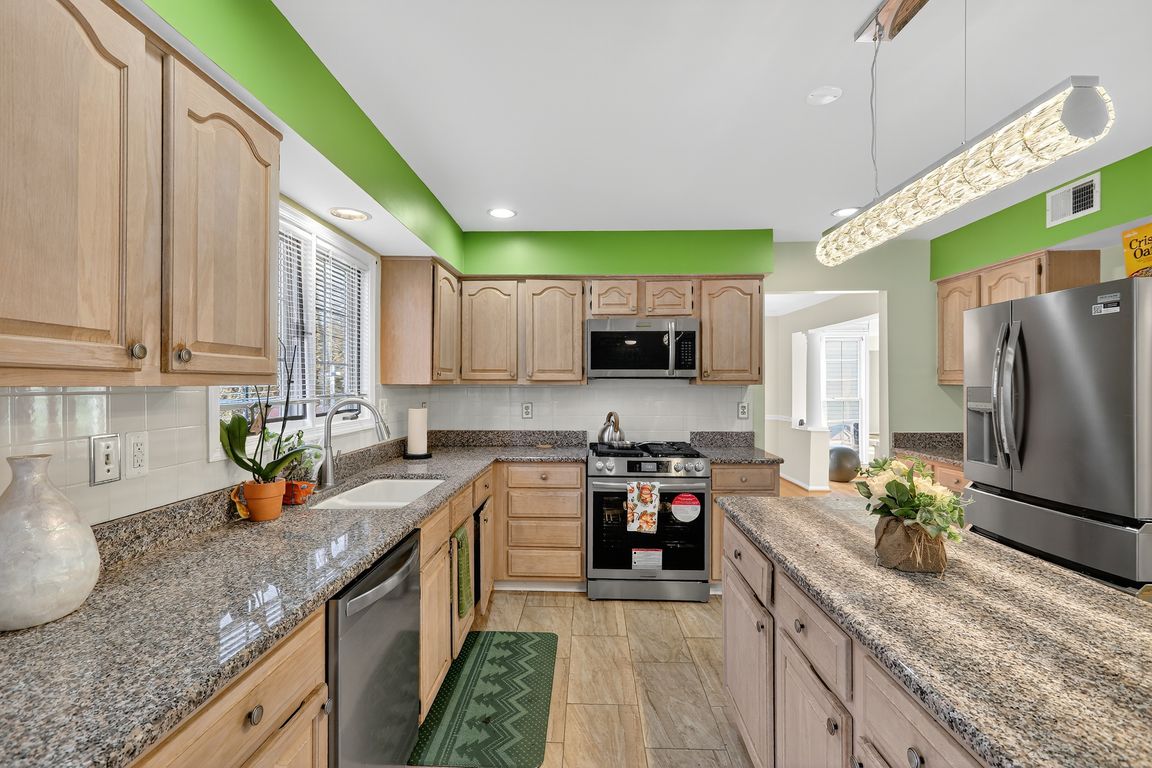 next background image