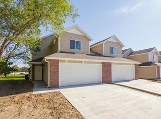 2027 W Kostal Ct, Lincoln, NE 68522