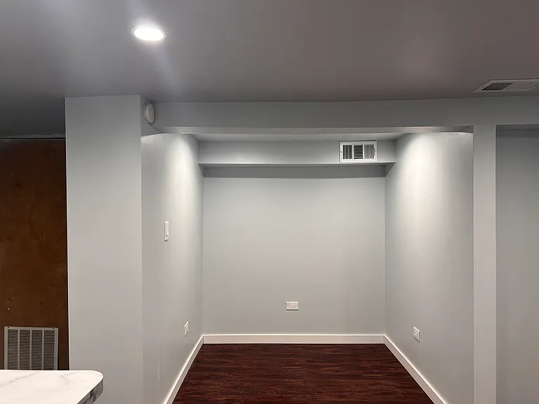 1713 W 18th Pl — Photo 5