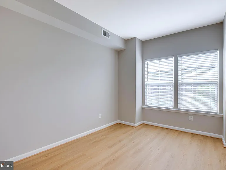 43306 John Michael Ter — Photo 32