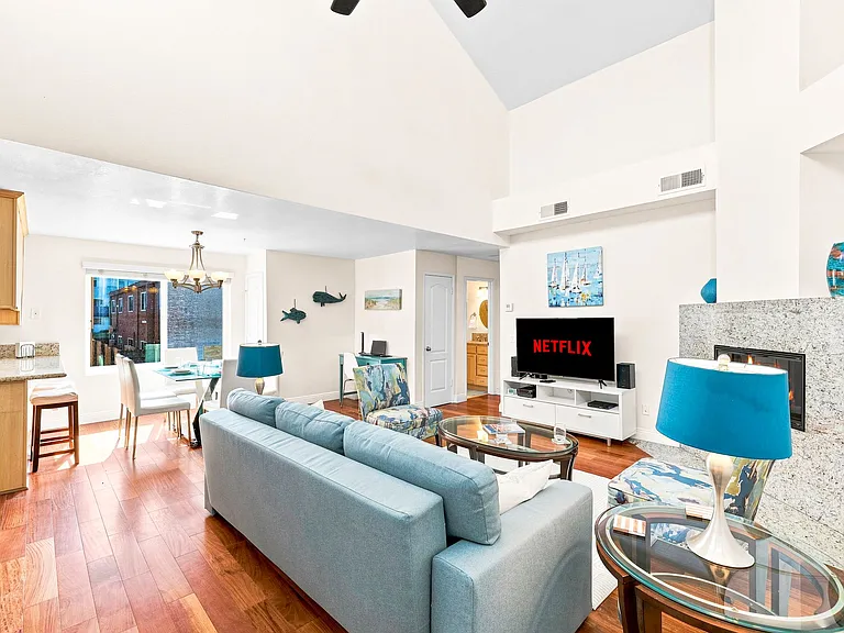 3843 Riviera Dr #3 — Photo 27