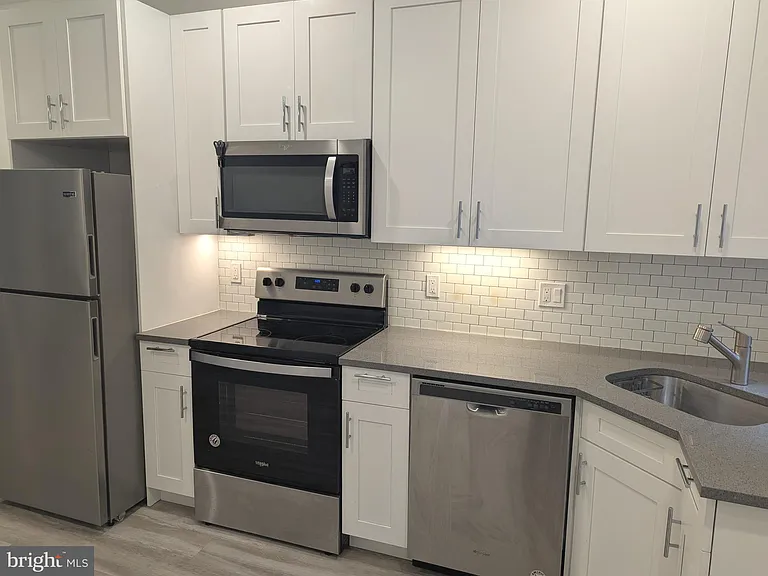 1524 Ridge Ave #2 — Photo 1