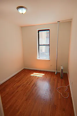 Rented by PMG Real Estate  | media 11