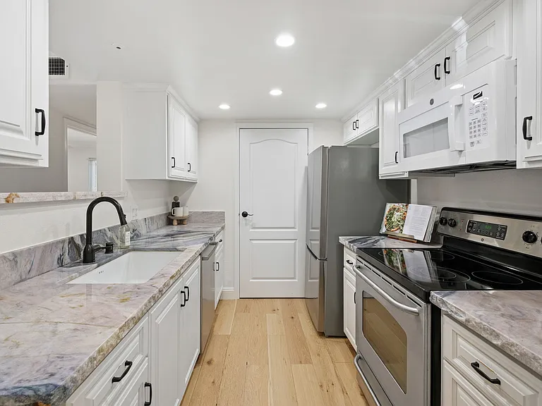 12023 Alta Carmel Ct #244 — Photo 7