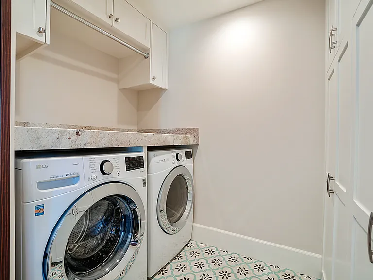 1010 Pine St — Photo 41